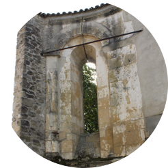 Les vestiges de l'église Notre-Dame du bourg